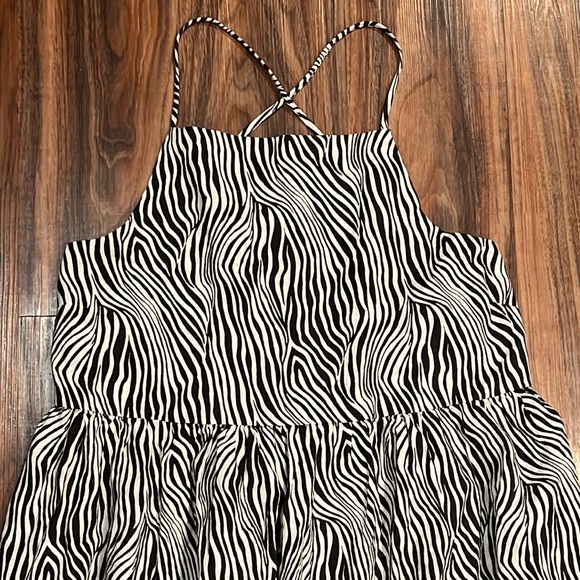 NWOT Levi’s Amalijia Zebra Print Midi Dress - Picture 7 of 16